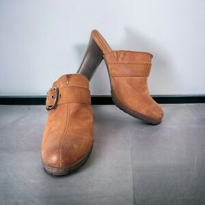 Born Concepts - Womens Leather Slip On Heels Sz. 7